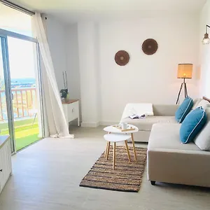  Apartment Paradise Holidays 2 Bedrooms & Sea View, Tenerife